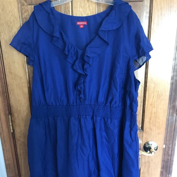 Plus size dress - Picture 2 of 4